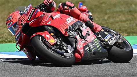 Marc Marquez con la sua moto Ducati
