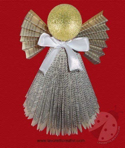 Angelo di carta decorato con glitter