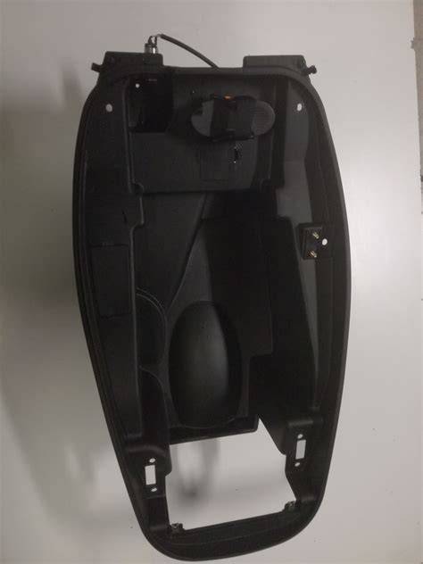 batteria KyMCO Downtown 300 vano sottosella