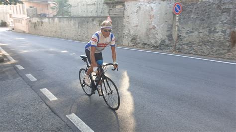 Paolo Rucchione in bicicletta in posizione