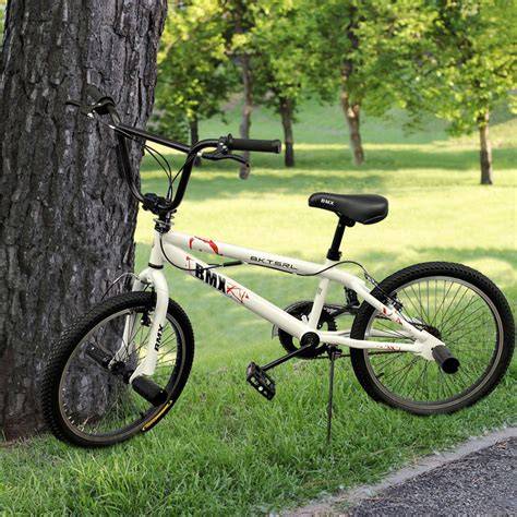 bicicletta BMX freestyle di profilo