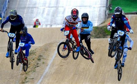 gara BMX racing partenza con cancello