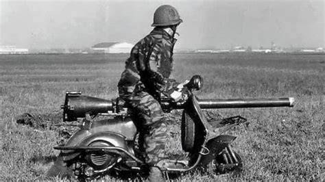 immagine vespa bazooka storia