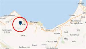 Ciclisti in azione su un sentiero sterrato nei Monti Nebrodi