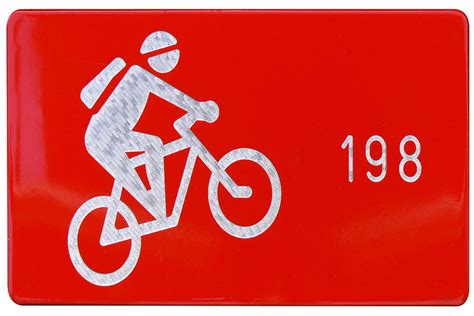Segnaletica di divieto per mountain bike su sentiero
