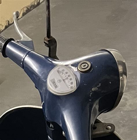 Vespa ET3 con contachilometri