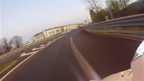 action cam sorpasso pericoloso in curva