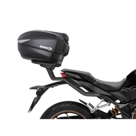 Honda CBR 600F con bauletto Givi installato