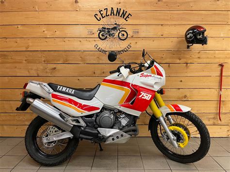 Protezione manubrio e leve su Yamaha XTZ 750 Super Tenere
