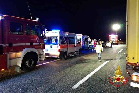 scene di incidente autostradale A26