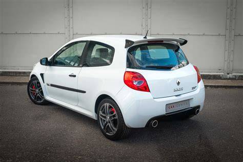 para-giuntura parafanghi Renault Clio RS200 branding