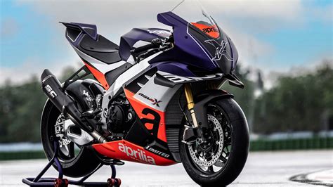 Dettaglio aerodinamica carenatura Aprilia RSV4