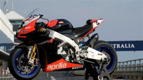 Max Biaggi e la sua Aprilia RSV4
