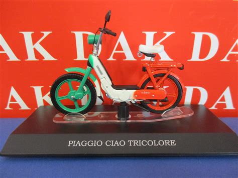 Modellino in scala 1:18 di un Piaggio Ciao