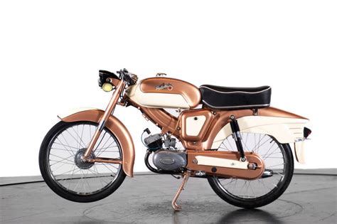 Immagine di un ciclomotore Peripoli Day d'epoca