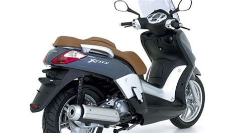 Yamaha X-City 250 vista laterale