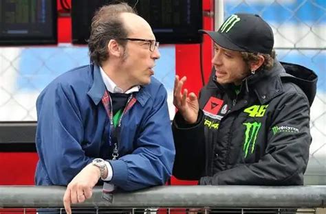 Valentino Rossi in posa con Guido Meda