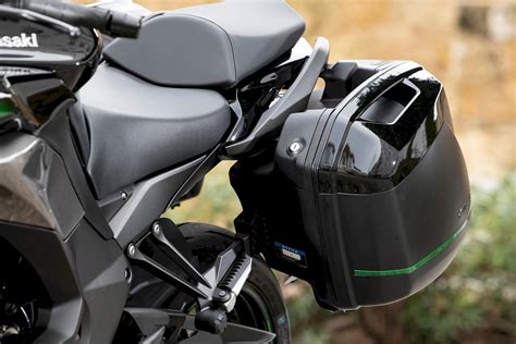 Kawasaki Ninja 1000 SX con valigie laterali