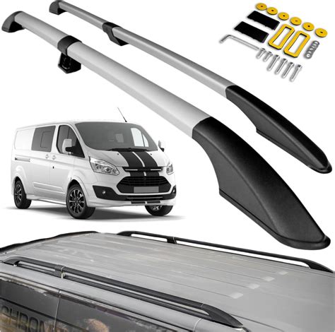 Ford Transit Custom con portapacchi e box da tetto