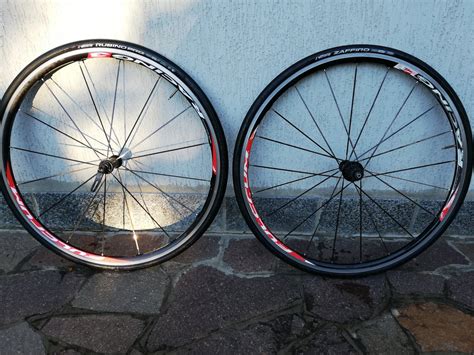 Ruote Fulcrum Racing 3 DB su una bici da strada
