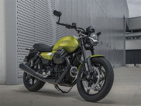 Moto Guzzi V7 (modello recente)