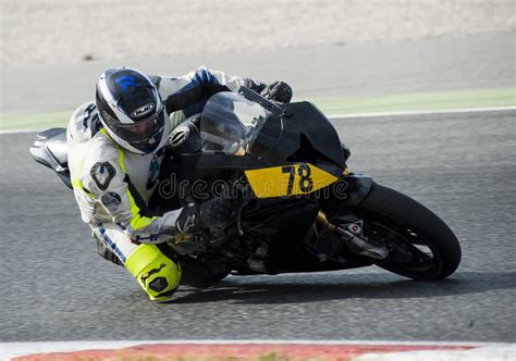 team di motociclismo in azione