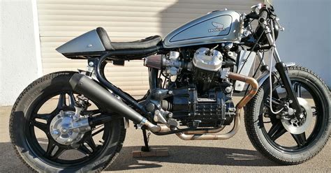 Honda CX500 Cafe Racer con sella custom