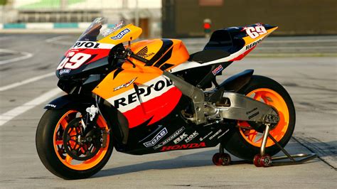 MotoGP bikes racing