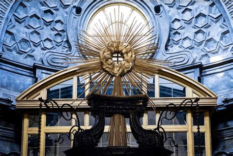 Raggiera lignea ricostruita nella Cappella della Sindone