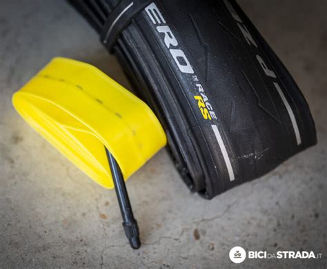 Grafico comparativo dei tempi di percorrenza tra tubeless e camera d'aria