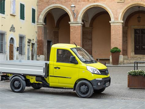Piaggio Porter versione elettrica in città