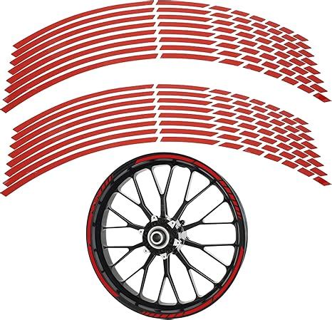 adesivi riflettenti su ruota di bicicletta