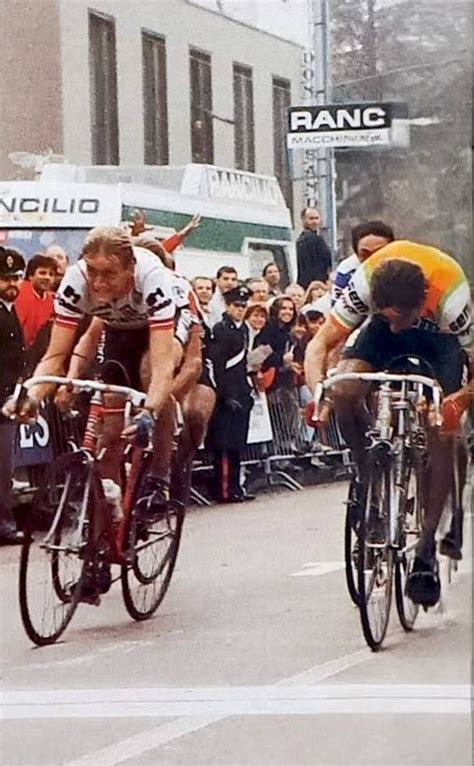 Sean Kelly celebra la vittoria