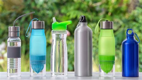 Diverse tipologie di borracce sportive