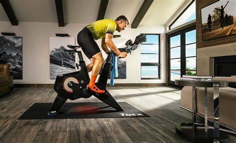 Tacx Neo Bike Smart in un ambiente domestico