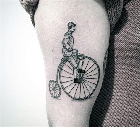Tatuaggio di una bicicletta retrò