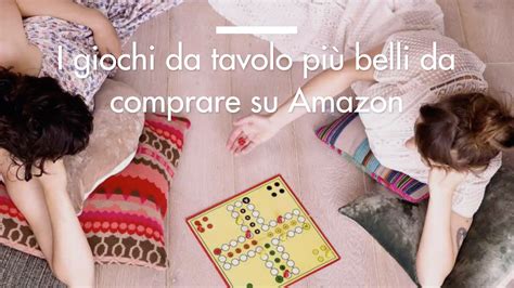 Coppia che gioca a un gioco da tavolo