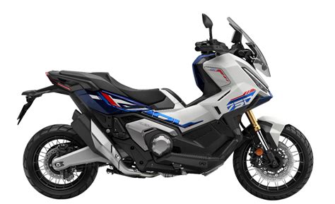 Vista laterale Honda X-ADV con ruote a raggi