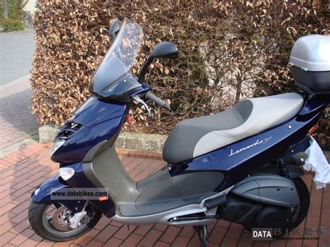 Aprilia Leonardo 300 scooter