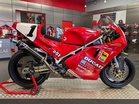 Ducati 851 in pista