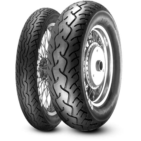 Pneumatico moto con camera d'aria e pneumatico tubeless a confronto