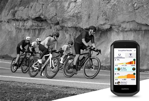 Ciclista con Garmin Edge 800 sul manubrio