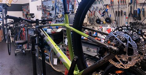 Officina di biciclette moderne
