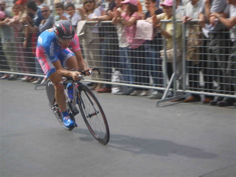 Damiano Cunego in azione durante una gara
