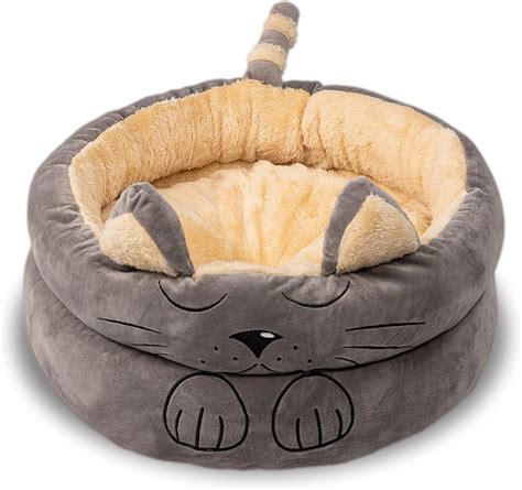 Cuccia per gatti realizzata con uno pneumatico