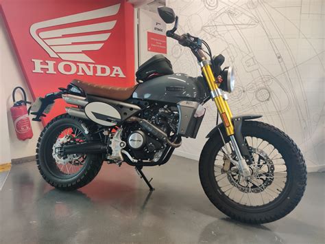 Dettaglio del telaio e delle sospensioni Fantic Caballero 125