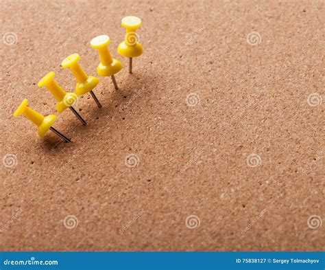 Immagine ravvicinata di un gruppo puntine