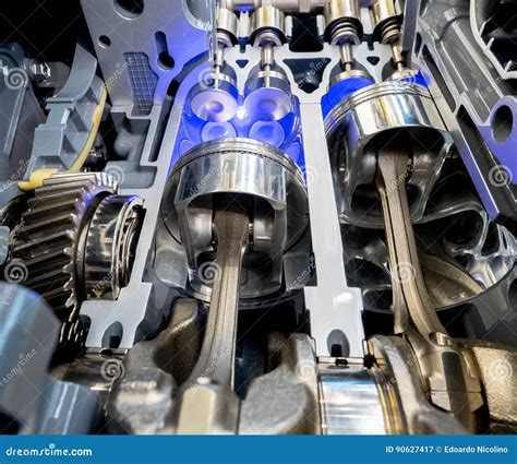 Sezione di un coperchio valvole di un motore con evidenziate le membrane interne