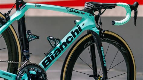 Grafico comparativo prestazioni Bianchi Oltre XR4 vs Specialissima CV