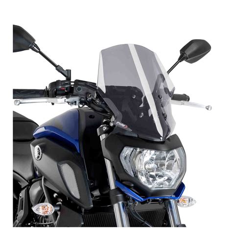 Yamaha MT-07 con cupolino fume